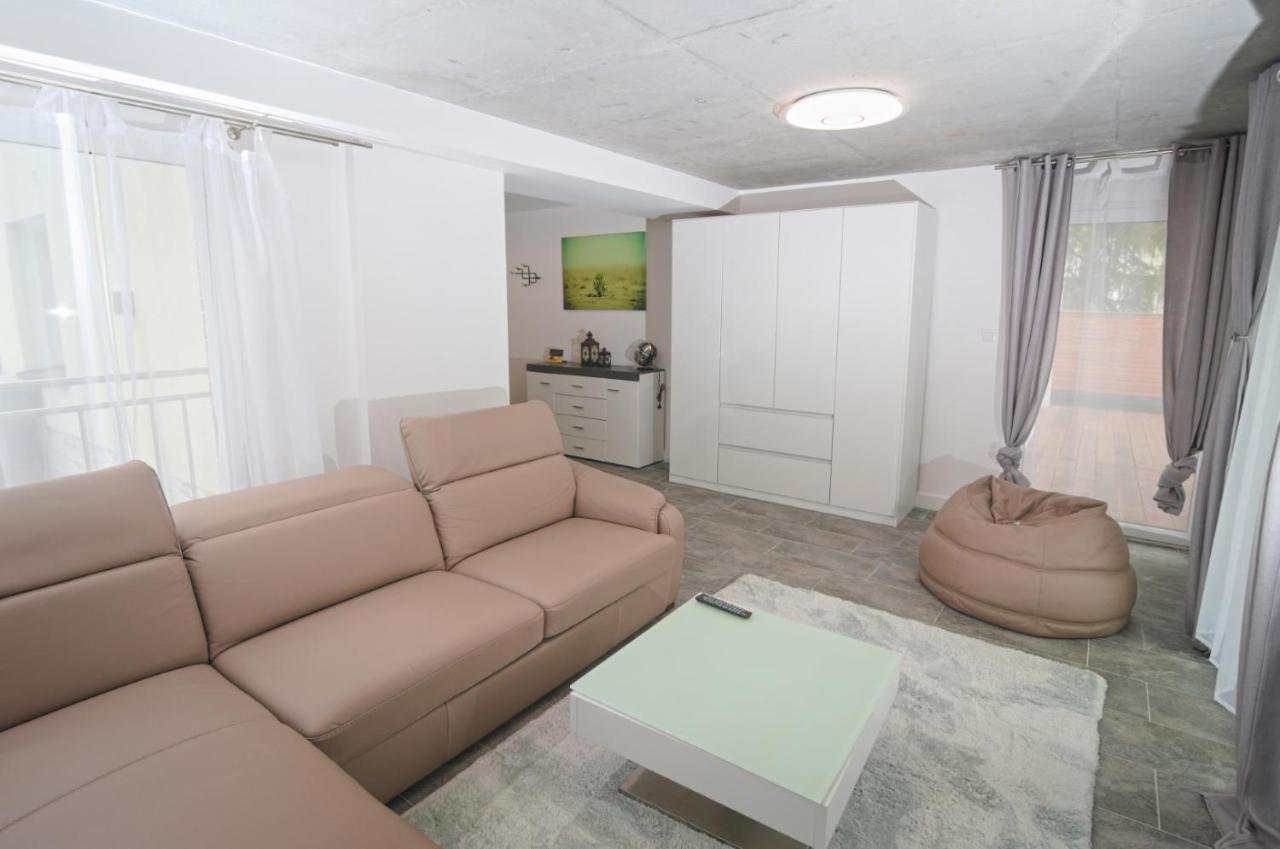 Apartment Bernardo Lux *