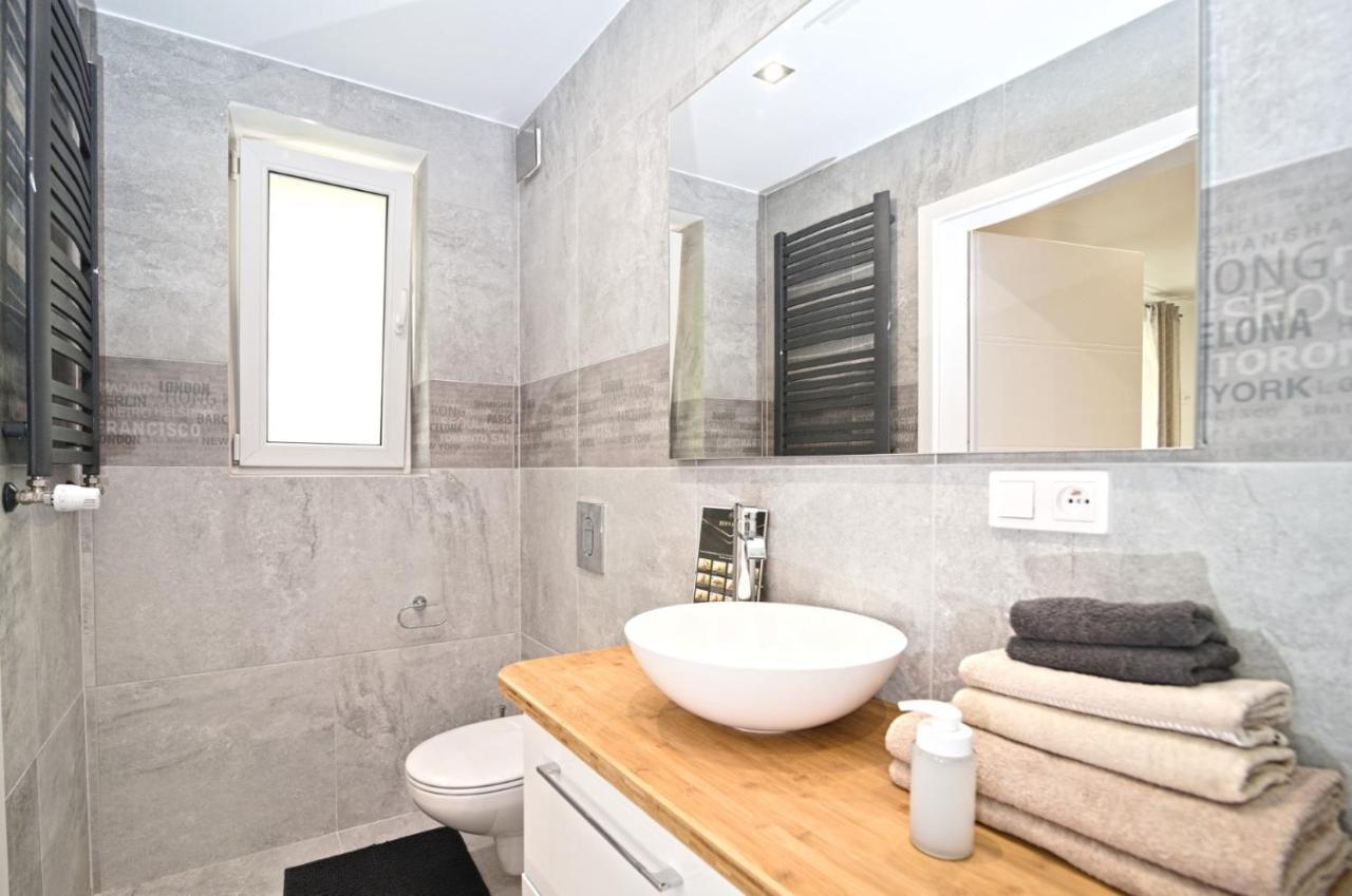 Bernardo Lux Apartment *